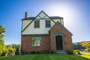 40 Strickland Rd, Greenwich, CT 06807 - Photo 2