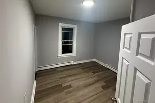 53 Prospect St, Meriden, CT 06451 - Photo 4