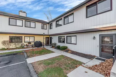 27 Crows Nest Lane #8F, Danbury, CT 06810 - Photo 2