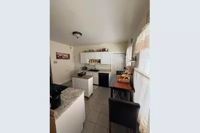 153 Overland Avenue, Bridgeport, CT 06606 - Photo 10