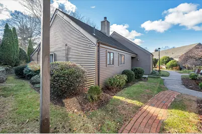 81 Hollister Way North #81, Glastonbury, CT 06033 - Photo 4