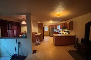 56 S River St, Enfield, CT 06082 - Photo 16