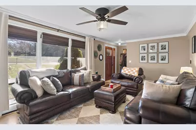 56 Kathy Drive, Seymour, CT 06483 - Photo 4