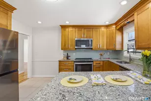 24 Congress St, Stamford, CT 06902 - Photo 8