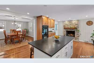 19 Glen Hollow, West Hartford, CT 06117 - Photo 8