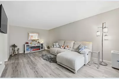 39 Cottonwood Road #39, Newington, CT 06111 - Photo 2