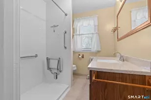 393 Campfield Ave, Hartford, CT 06114 - Photo 24