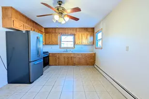 24 Hoyt St, Danbury, CT 06810 - Photo 4