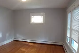 110 Evergreen Ave, Hartford, CT 06105 - Photo 2