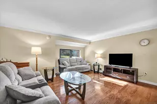 81 Hollister Way N, Glastonbury, CT 06033 - Photo 8