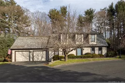 9 Hill View Lane, Woodbury, CT 06798 - Photo 2