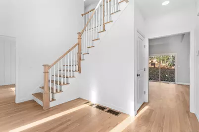 60 Hollister Drive, Avon, CT 06001 - Photo 4