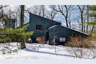 3 Contemporary Drive, Danbury, CT 06811 - Photo 2