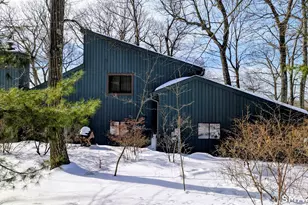 3 Contemporary Dr, Danbury, CT 06811 - Photo 2