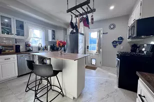 71 Oakland St, Stratford, CT 06615 - Photo 4