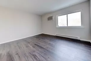 136 Pembroke Rd, Danbury, CT 06811 - Photo 24