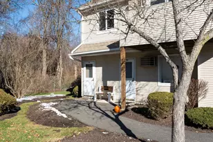 136 Pembroke Rd, Danbury, CT 06811 - Photo 2