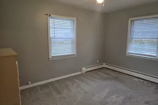 36 Tina Cir, Bridgeport, CT 06606 - Photo 20