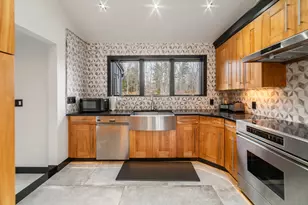 113 Woodbrook Dr, Stamford, CT 06907 - Photo 8