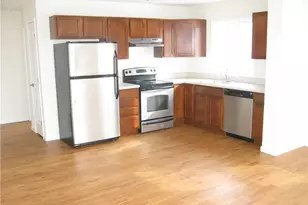 7 New St, Danbury, CT 06810 - Photo 2