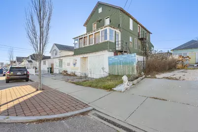 47 Hartford Avenue, Old Lyme, CT 06371 - Photo 1