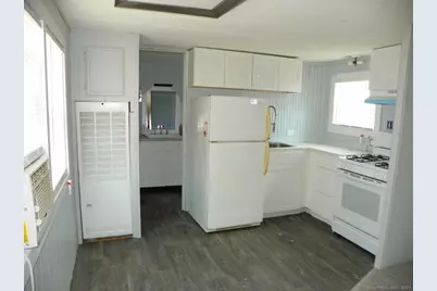 20 Woodland Drive, Waterford, CT 06385 - Photo 2