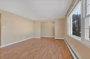 178 Oakland Ave, New Britain, CT 06053 - Photo 10