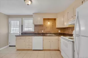 178 Oakland Ave, New Britain, CT 06053 - Photo 4