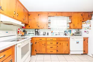 8 Hickory Hill Rd, New Britain, CT 06052 - Photo 12