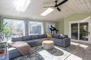 193 Putting Green Rd, Trumbull, CT 06611 - Photo 36