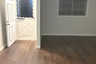 9 Patricia Rd, Bridgeport, CT 06606 - Photo 2