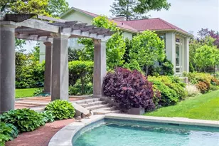 10 Bluewater Hill S, Westport, CT 06880 - Photo 2