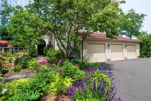 10 Bluewater Hill S, Westport, CT 06880 - Photo 4