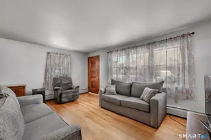 204 Hickory Cir, Middletown, CT 06457 - Photo 8