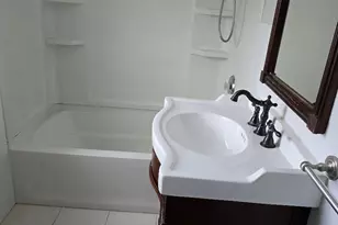 713 Bucks Hl Rd, Waterbury, CT 06704 - Photo 4