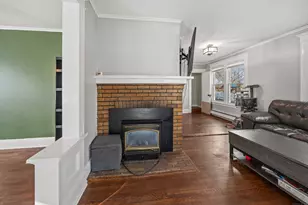 1045 Cooke St, Waterbury, CT 06704 - Photo 6