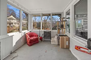 1045 Cooke St, Waterbury, CT 06704 - Photo 4