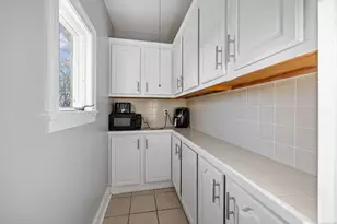 1045 Cooke St, Waterbury, CT 06704 - Photo 14