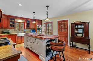 9 Hollow Spring Rd, Norwalk, CT 06854 - Photo 8