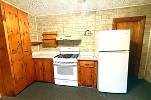 16 Naugatuck Ave, Shelton, CT 06484 - Photo 8