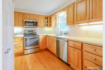 10 Sunrise Terrace, Simsbury, CT 06089 - Photo 4