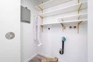 17 Bergh St, Danbury, CT 06810 - Photo 16