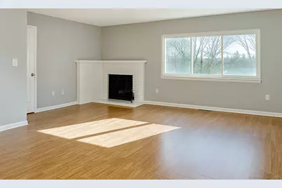 372 Monticello Drive #372, Branford, CT 06405 - Photo 2