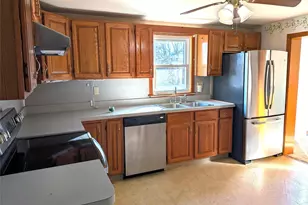 880 Tolland Turnpike, Manchester, CT 06042 - Photo 2