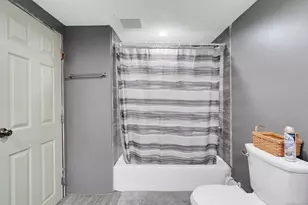 89 Gail Dr, Waterbury, CT 06704 - Photo 18