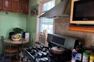 1084 E Main St, Stamford, CT 06902 - Photo 8