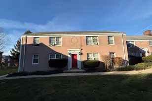 1084 E Main St, Stamford, CT 06902 - Photo 2