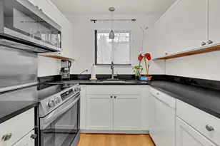 496 Heritage Vlg, Southbury, CT 06488 - Photo 8