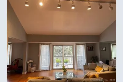 [Address not provided], New Haven, CT 06515 - Photo 1