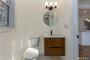 8 Howard Ave, Meriden, CT 06450 - Photo 18